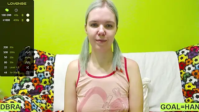 Snapshot of Ultra_Meow chatting on 13, 2, 2025 Ultra Meow online show from 13, 2, 2025