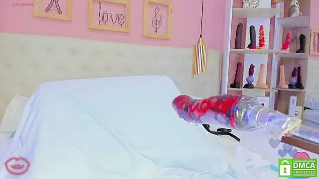 leylla  online show from 9, 4, 2026