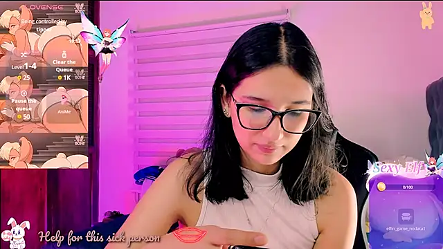 Snapshot of Luniverse chatting on 7, 1, 2025 Luniverse online show from 7, 1, 2025