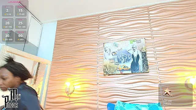 Snapshot of mia_pineda chatting on 27, 9, 2025 mia pineda online show from 27, 9, 2025