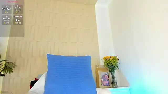 Snapshot of mia_pineda chatting on 31, 5, 2026 mia pineda online show from 31, 5, 2026