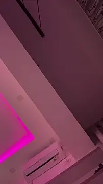 Snapshot of mollyxxx chatting on 9, 4, 2026 mollyxxx online show from 9, 4, 2026