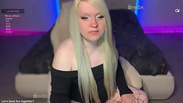 Snapshot of camsmiley chatting on 9, 6, 2026 camsmiley online show from 9, 6, 2026