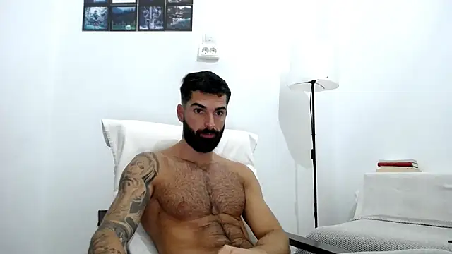 Verycutex online show from 8, 10, 2025