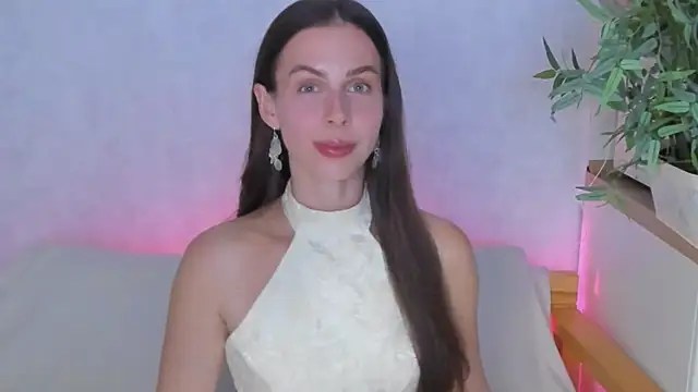 Teresa Hardly online show from 23, 9, 2025