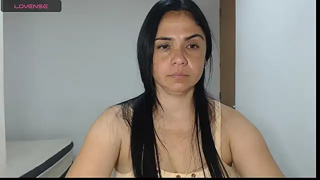 Snapshot of selena_ferri chatting on 25, 10, 2025 selena ferri online show from 25, 10, 2025