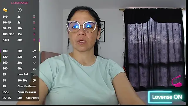 Snapshot of selena_ferri chatting on 25, 11, 2025 selena ferri online show from 25, 11, 2025