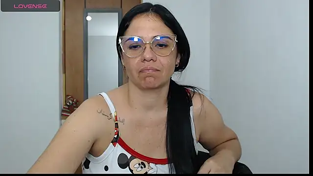 Snapshot of selena_ferri chatting on 16, 12, 2025 selena ferri online show from 16, 12, 2025