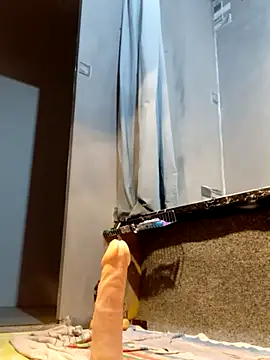 Snapshot of milosek81 chatting on 2, 11, 2025 milosek81 online show from 2, 11, 2025