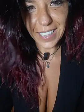 Snapshot of allyson22andy chatting on 19, 12, 2025 allyson22andy online show from 19, 12, 2025