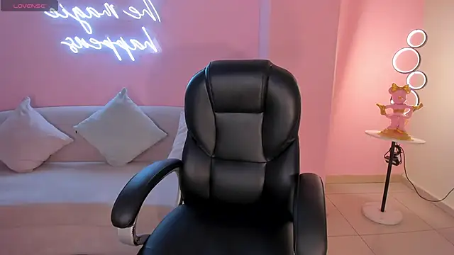 MiaRoberts1 online show from 3, 11, 2025