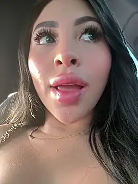 MiaRoberts1 online show from 9, 4, 2026