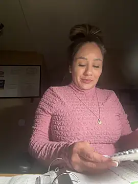 Aw ThROAt9 online show from 18, 3, 2026