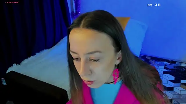 CurlySteph online show from 4, 1, 2025