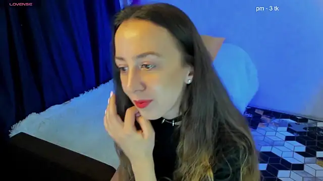 CurlySteph online show from 5, 1, 2025