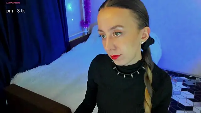 CurlySteph online show from 11, 1, 2025