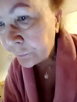 Hottie-Mom online show from 2, 12, 2025