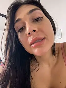 LaanaCooper online show from 18, 2, 2025