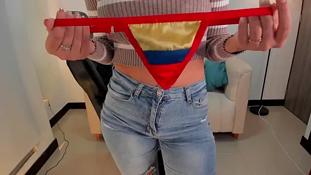 Snapshot of SaraParker_ chatting on 6, 11, 2025 SaraParker online show from 6, 11, 2025