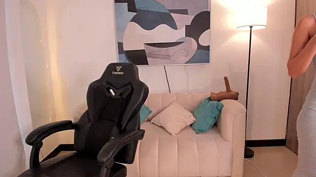 Snapshot of SaraParker_ chatting on 24, 11, 2025 SaraParker online show from 24, 11, 2025