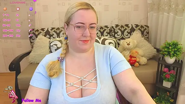 Snapshot of Ginesia chatting on 13, 2, 2025 Ginesia online show from 13, 2, 2025