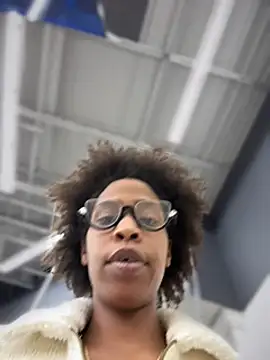 Snapshot of Cum2Charm chatting on 11, 3, 2025 Cum2Charm online show from 11, 3, 2025