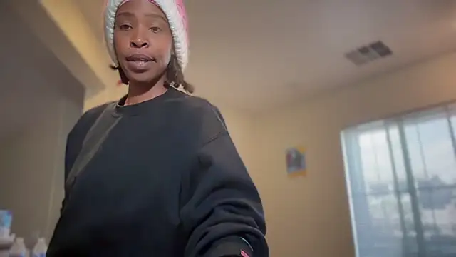 Snapshot of Cum2Charm chatting on 20, 11, 2025 Cum2Charm online show from 20, 11, 2025