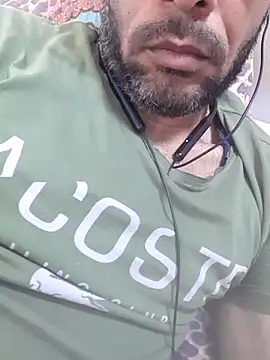 Snapshot of akramali40yo chatting on 2, 12, 2025 akramali40yo online show from 2, 12, 2025