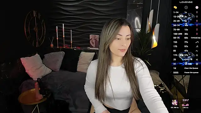 Snapshot of KylieMellow chatting on 27, 4, 2026 KylieMellow online show from 27, 4, 2026
