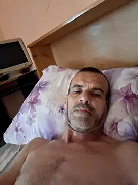 Snapshot of ionel12 chatting on 5, 8, 2026 ionel12 online show from 5, 8, 2026