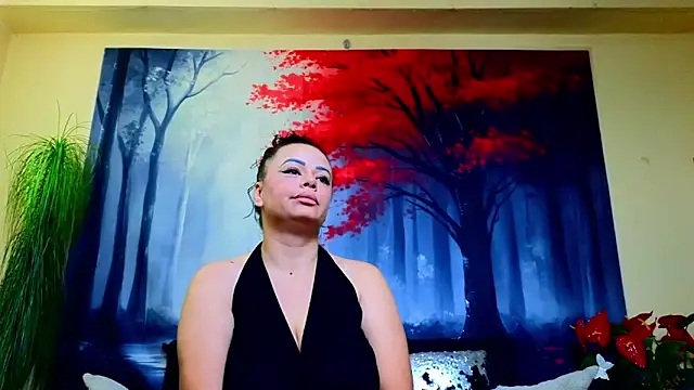 Snapshot of ElizabethEven chatting on 23, 11, 2025 ElizabethEven online show from 23, 11, 2025