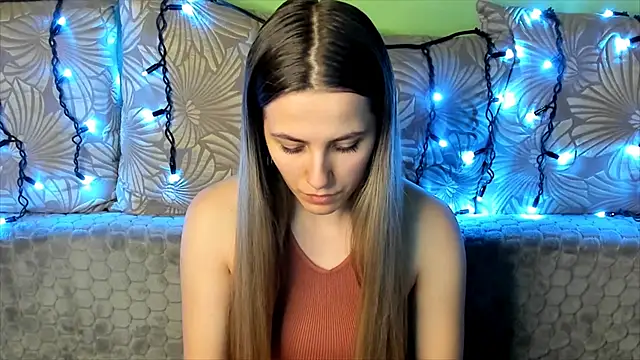 Snapshot of MaggieCake chatting on 23, 1, 2025 MaggieCake online show from 23, 1, 2025