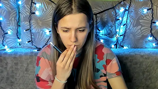 Snapshot of MaggieCake chatting on 16, 2, 2025 MaggieCake online show from 16, 2, 2025