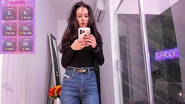 Snapshot of realhotfallingdevil chatting on 10, 11, 2025 realhotfallingdevil online show from 10, 11, 2025