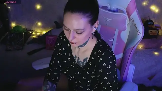 Snapshot of Ginger_Stay chatting on 27, 4, 2026 Ginger Stay online show from 27, 4, 2026