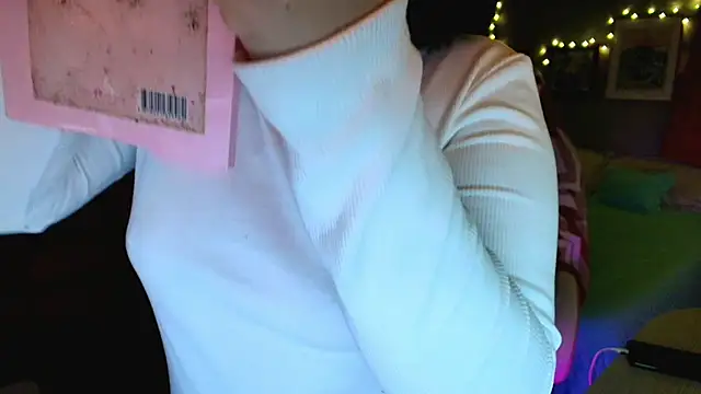 Snapshot of venus_666 chatting on 14, 11, 2025 venus 666 online show from 14, 11, 2025