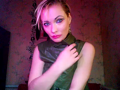 WildMissNiks online show from 13, 11, 2025