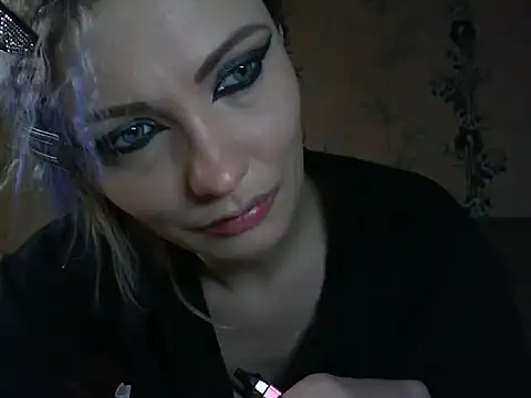 WildMissNiks online show from 11, 4, 2026