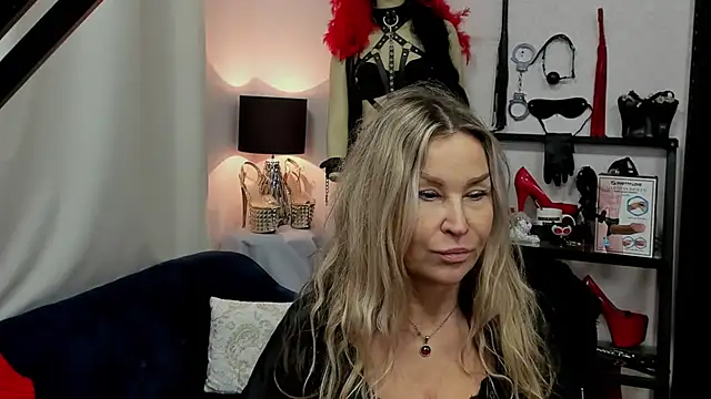 crystaLUX online show from 2, 1, 2025