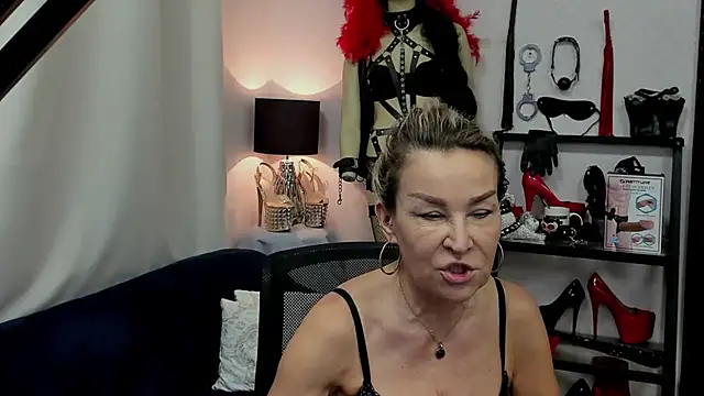 crystaLUX online show from 7, 1, 2025