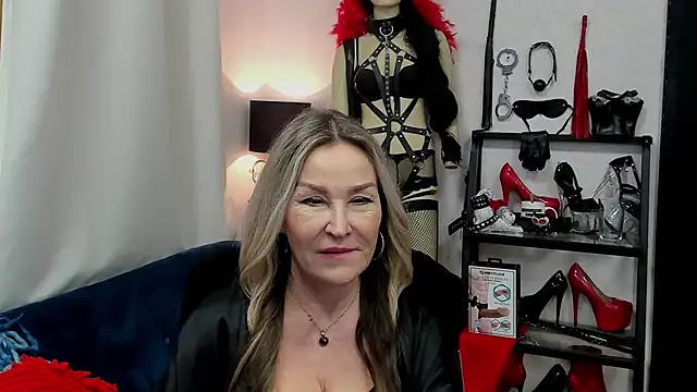 crystaLUX online show from 21, 1, 2025