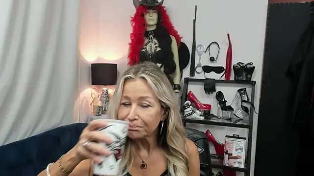 crystaLUX online show from 23, 9, 2025