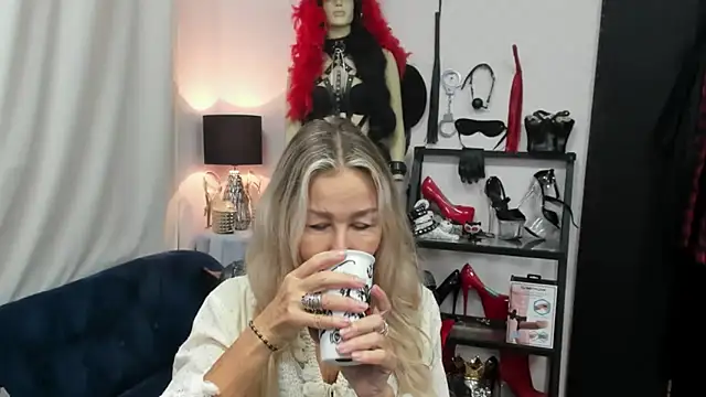 crystaLUX online show from 24, 9, 2025