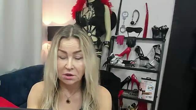 crystaLUX online show from 5, 3, 2026