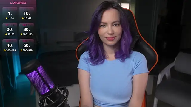 Snapshot of Emberella_ chatting on 2, 10, 2025 Emberella online show from 2, 10, 2025