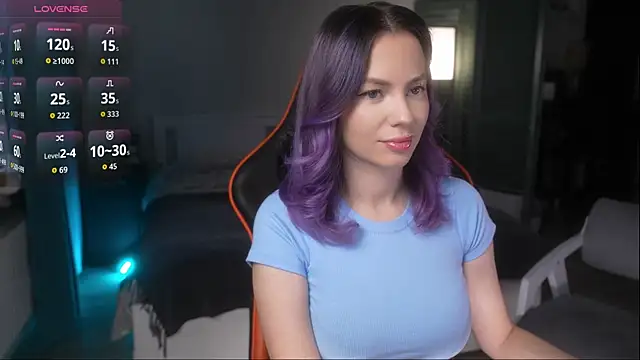 Snapshot of Emberella_ chatting on 16, 10, 2025 Emberella online show from 16, 10, 2025