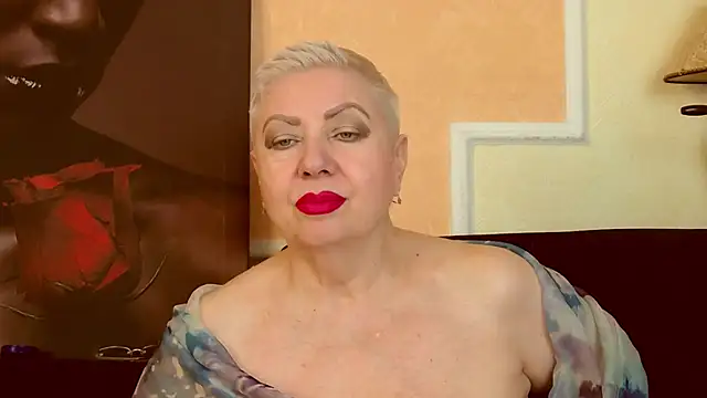 Snapshot of LadyPosh chatting on 8, 7, 2026 LadyPosh online show from 8, 7, 2026
