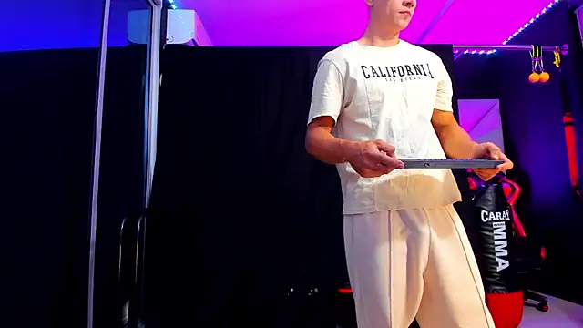 Snapshot of Aydenmiller96 chatting on 4, 11, 2025 Aydenmiller96 online show from 4, 11, 2025