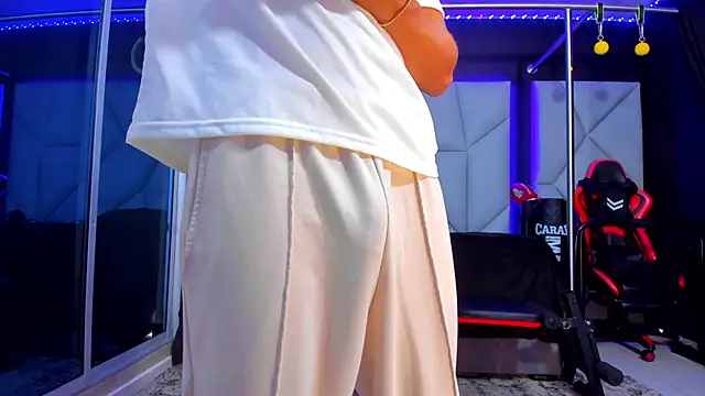 Snapshot of Aydenmiller96 chatting on 12, 11, 2025 Aydenmiller96 online show from 12, 11, 2025