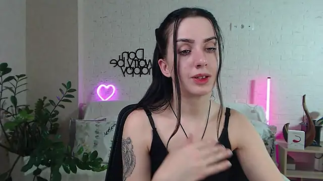 Snapshot of FranceskoJones chatting on 4, 3, 2025 FranceskoJones online show from 4, 3, 2025